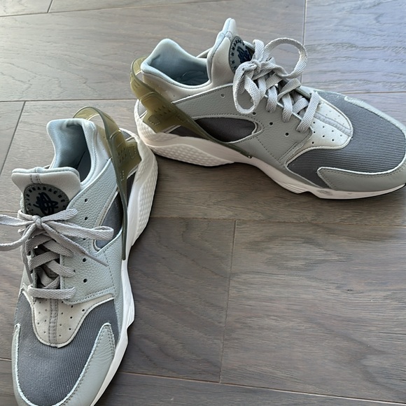 Nike Hurache - Picture 5 of 6